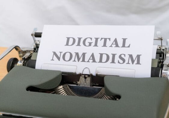 Décryptage du Travail de Nomade Numérique : Réalité vs Mythe