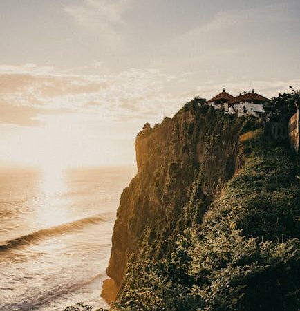 Digital Nomad Uluwatu : Vivre, travailler et s’épanouir au paradis balinais 🌴💻