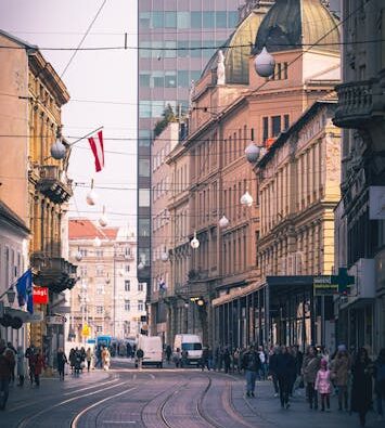Guide Complet du Digital Nomad à Zagreb : Vivre et Travailler en 2025