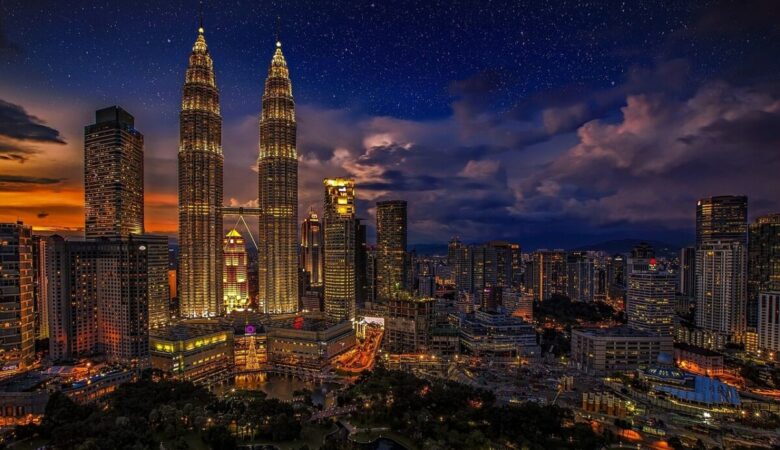 Guide du Digital Nomad à Kuala Lumpur : Vivre et Travailler au Cœur de l'Asie