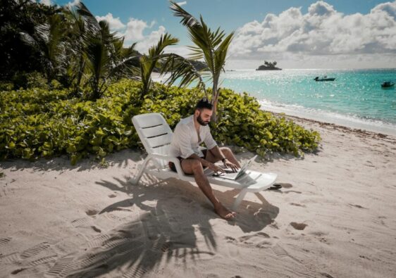 Guide du Nomade Digital à Koh Chang : Travailler et Vivre au Paradis