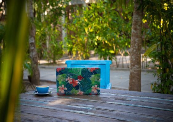 Guide du Nomade Digital à Koh Lanta : Travailler et Vivre au Paradis