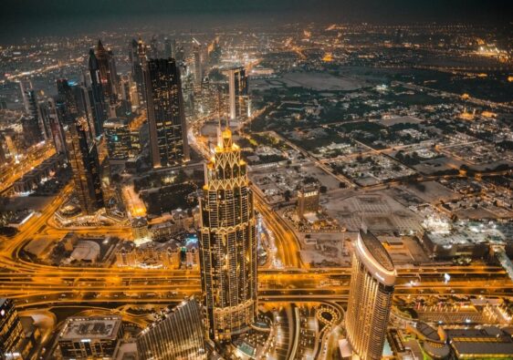 Visa Digital Nomad Dubaï : Guide Complet 2024 (Travailler à Distance)