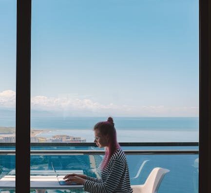 Visa Digital Nomad en Espagne : Rêve à 80€ ou Illusion pour une Vie Slow sur la Côte ? Mon Regard de Nomade